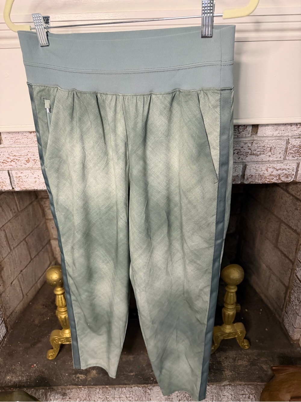 Athleta Nolita Slim Tapered Crop Ankle Travel pants